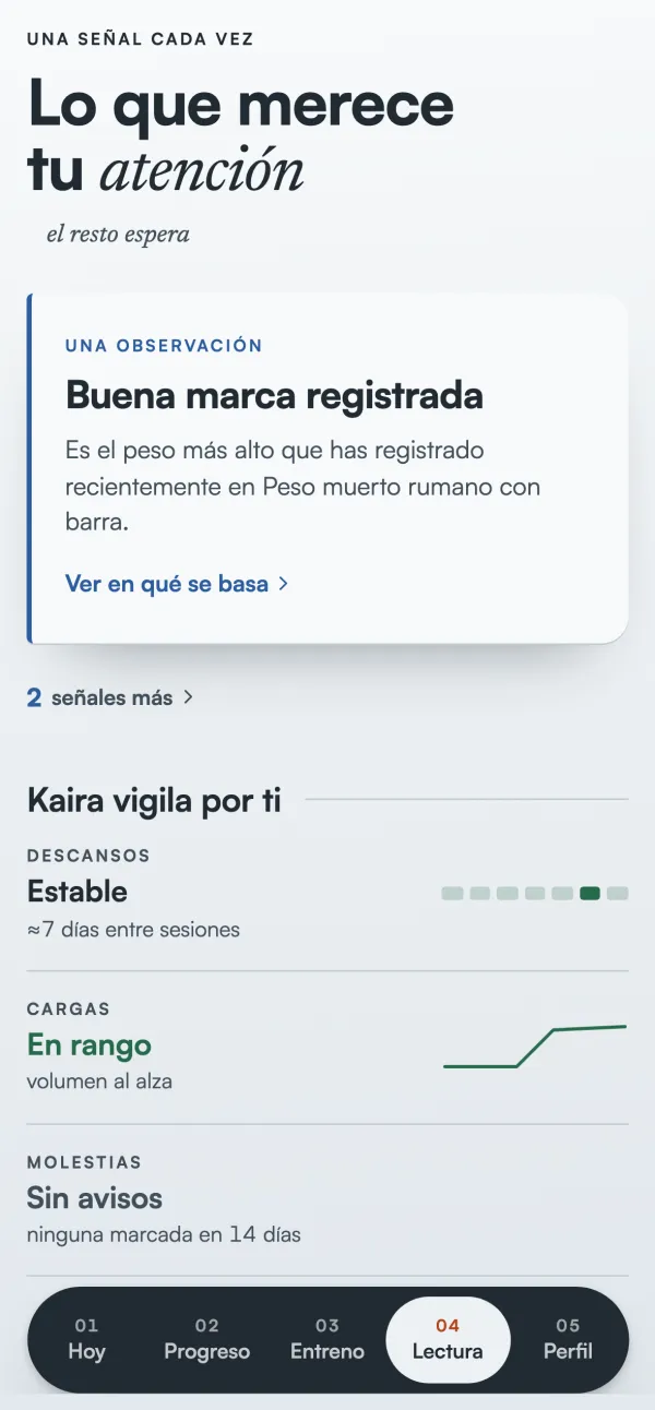 La Lectura de Kaira: una observación, «Buena marca registrada» en peso muerto rumano, y lo que vigila por ti: descansos estables, cargas en rango, sin molestias.